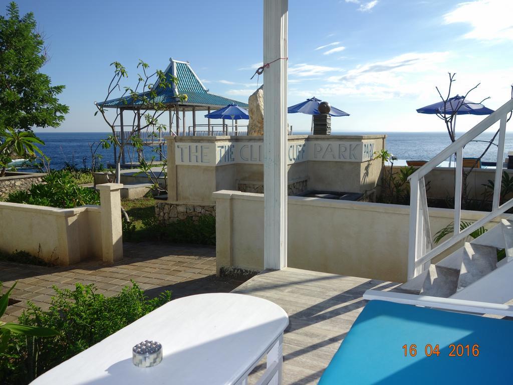 Hotel Cliff Park Lembongan à Nusa Lembongan Extérieur photo