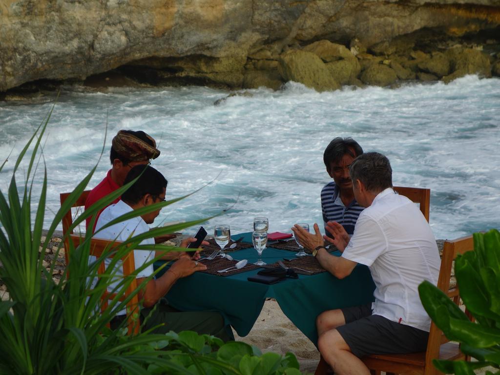 Hotel Cliff Park Lembongan à Nusa Lembongan Extérieur photo